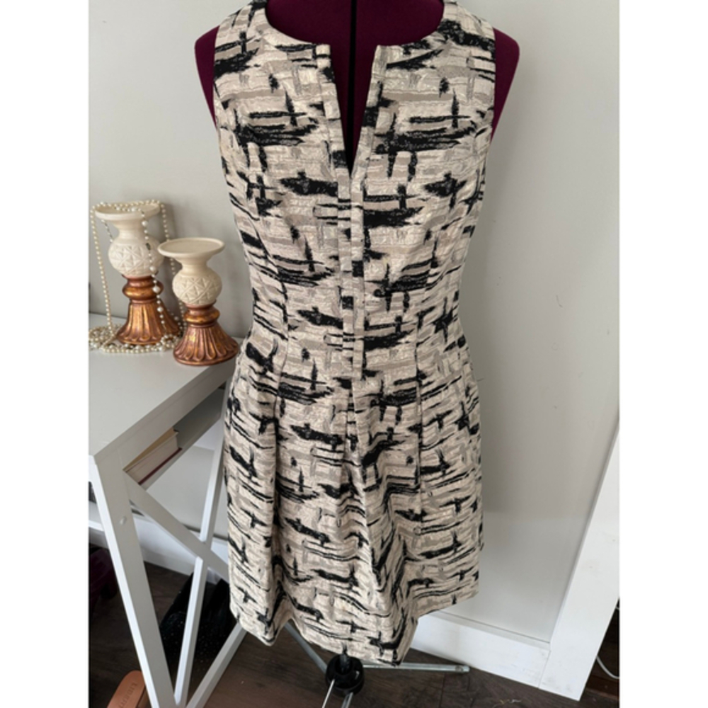 Vince Camuto Metallic Mini 6